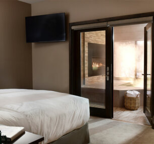 Vanya Reserve Room