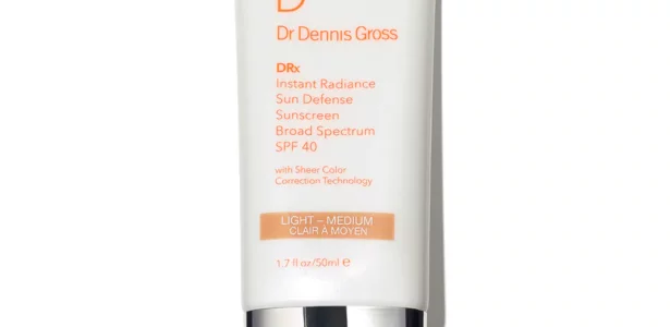 Instant Radiance Sun Defense Sunscreen Broad Spectrum SPF 40 Light/Medium